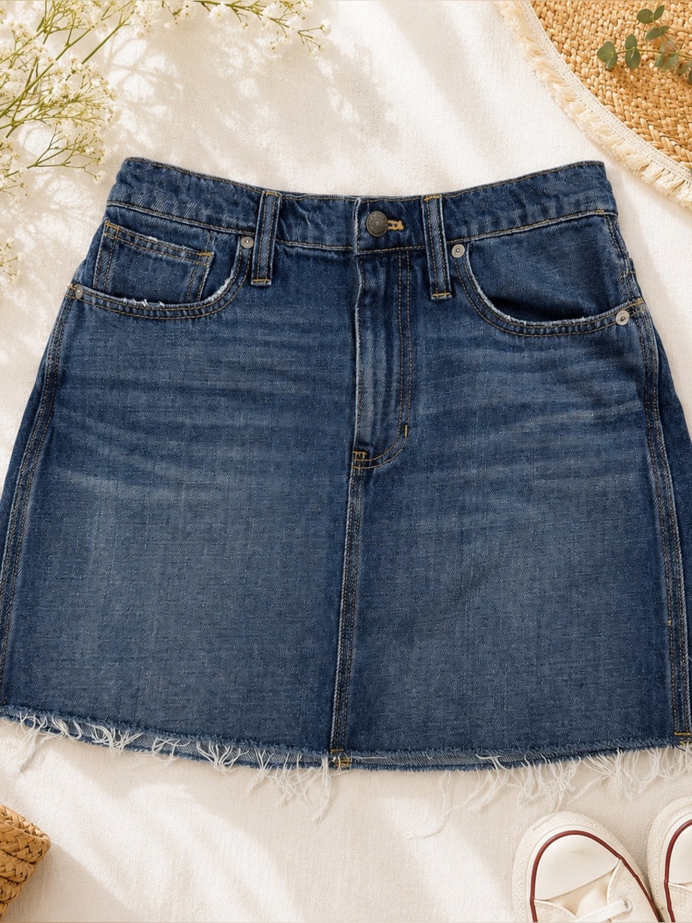 Madewell Denim Mini Skirt Size 27 Blue Raw‎ Hem 100% Cotton